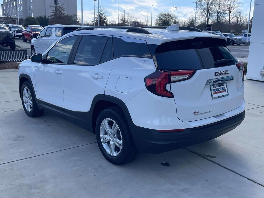 Used 2022 GMC Terrain SLE w/ Driver Convenience Package image 8