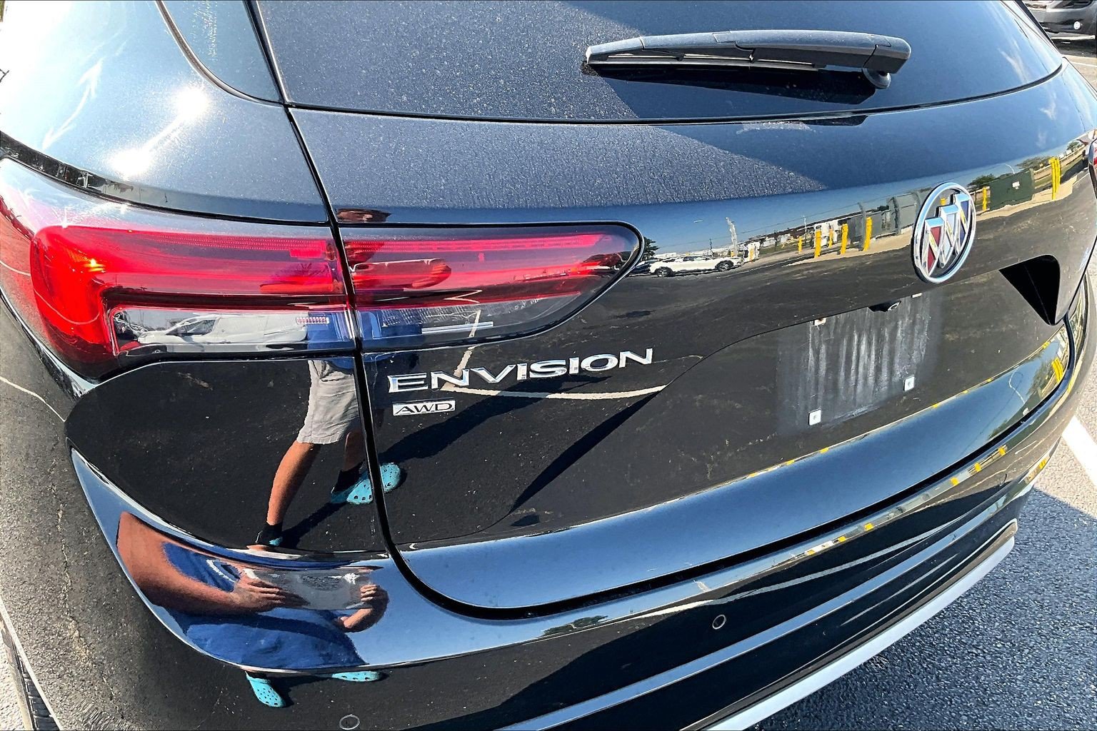 Used 2021 Buick Envision Essence w/ Technology Package I AWD/4WD image 7
