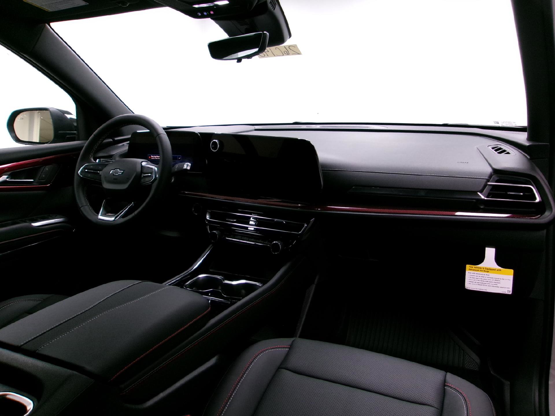 New 2026 Chevrolet Traverse Z71 w/ Driver Confidence Package image 3