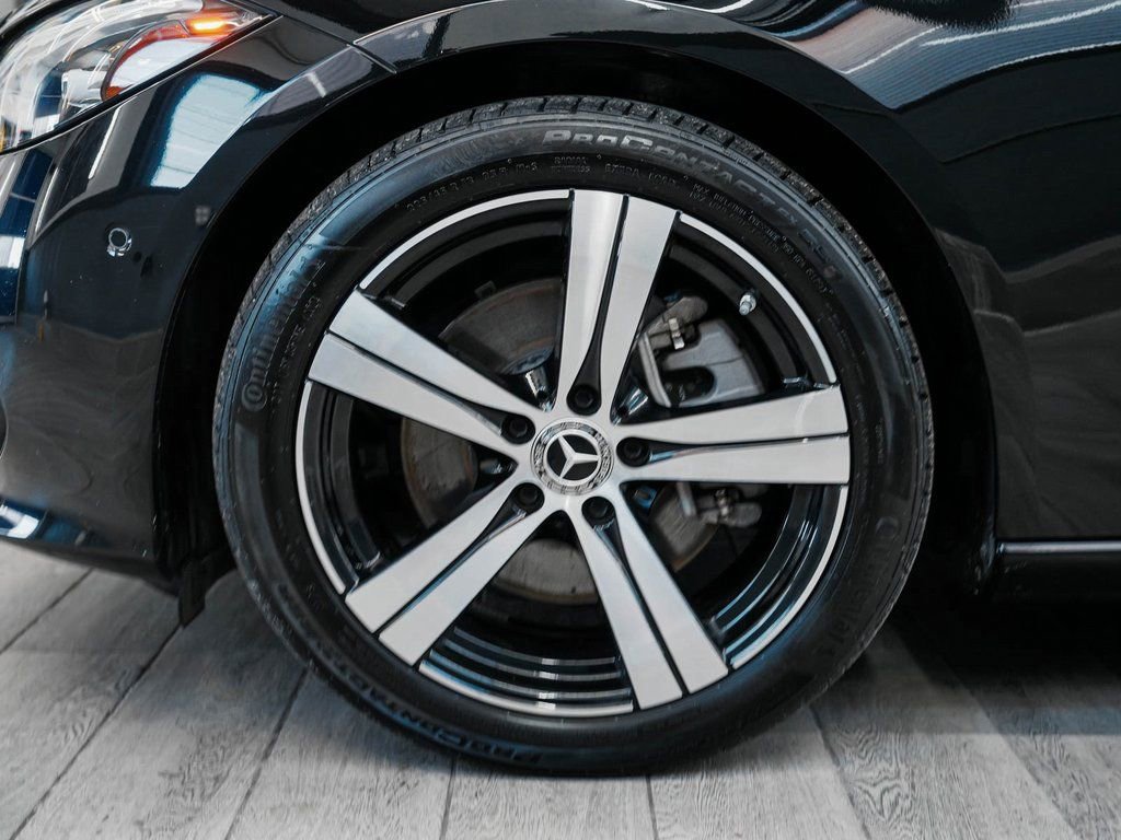 Used 2025 Mercedes-Benz C 300 4MATIC Sedan image 9