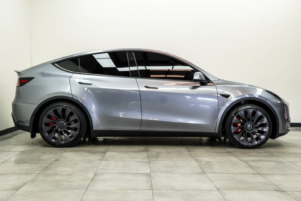 Used 2025 Tesla Model Y Performance AWD/4WD image 11