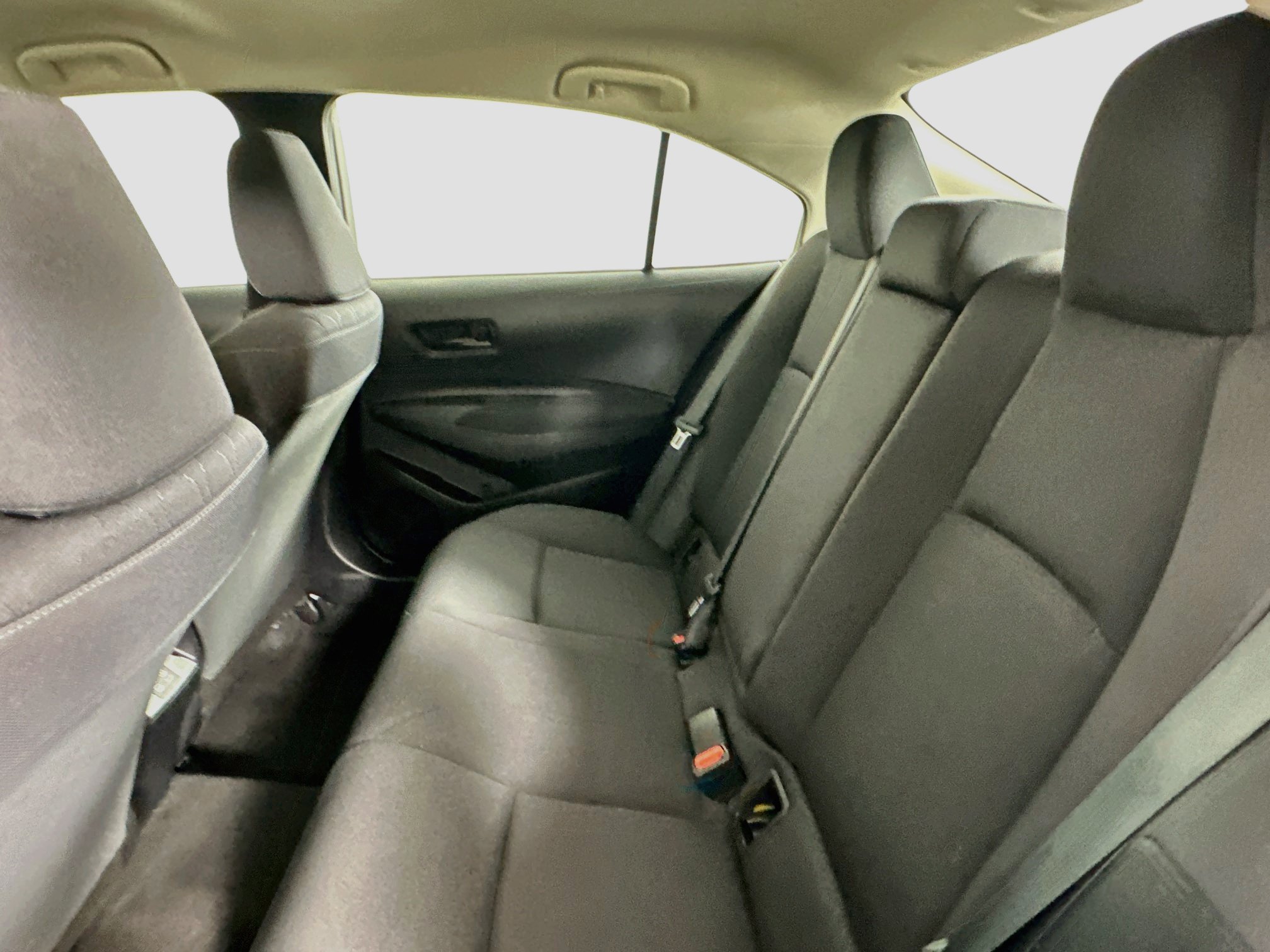 Used 2025 Toyota Corolla LE FWD image 27