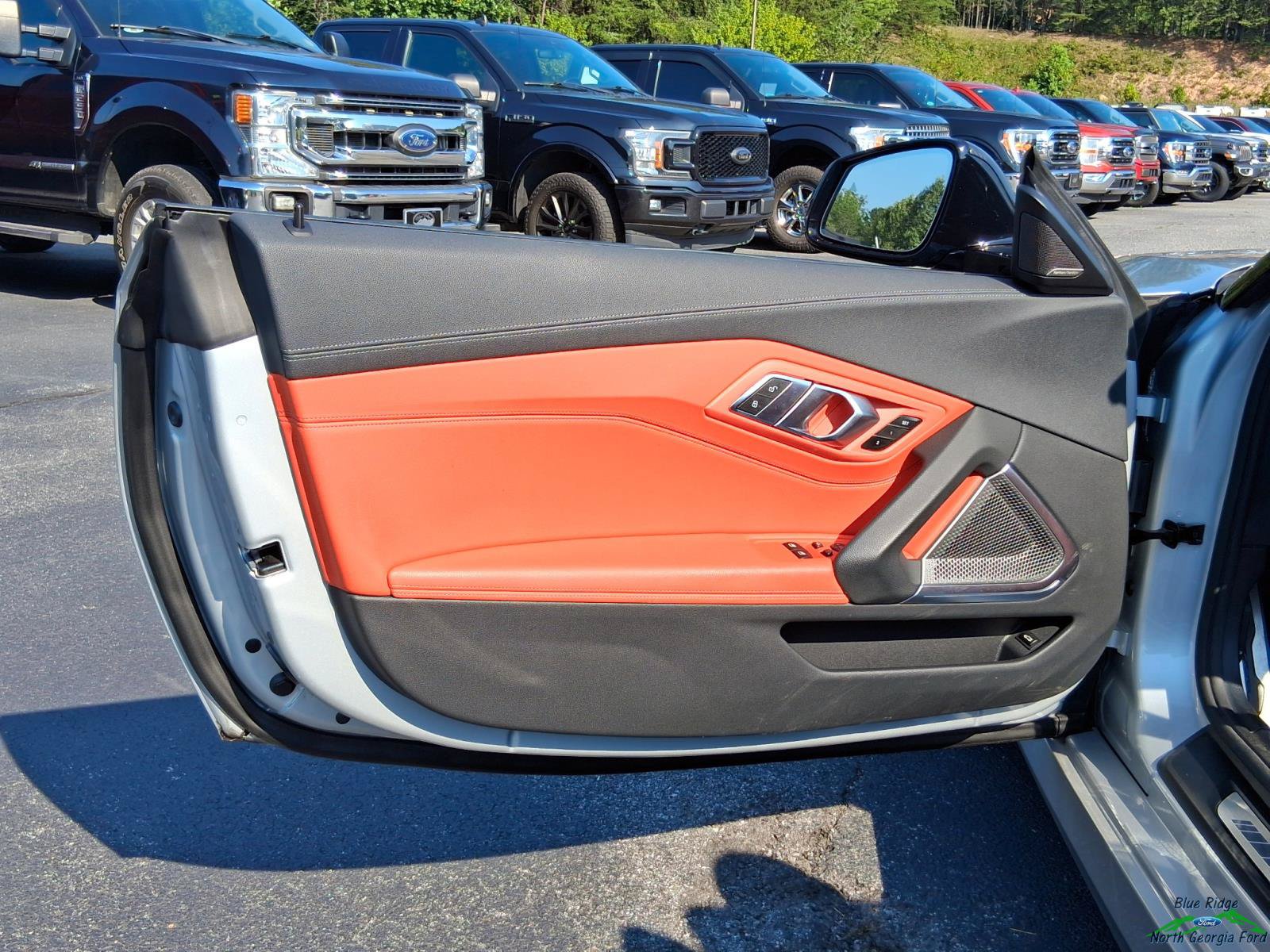 Used 2022 BMW Z4 M40i w/ Premium Package RWD image 9