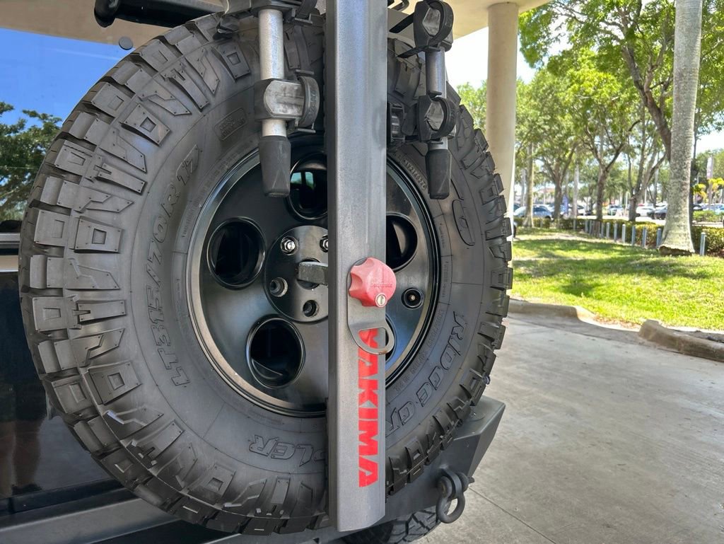 Used 2012 Jeep Wrangler Unlimited Rubicon w/ Connectivity Group AWD/4WD image 30