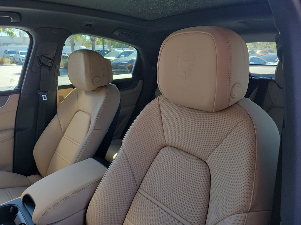 New 2026 Porsche Cayenne S image 6