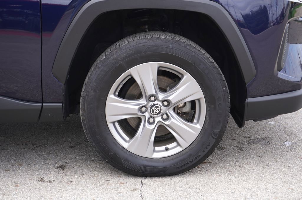 Used 2022 Toyota RAV4 XLE image 13