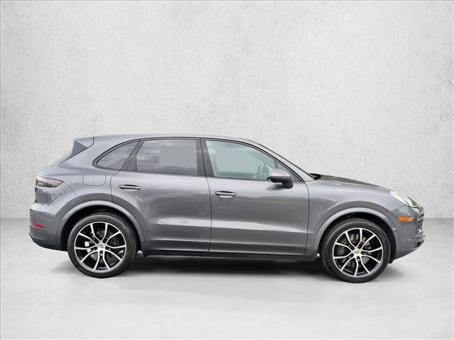 Used 2023 Porsche Cayenne AWD/4WD image 4
