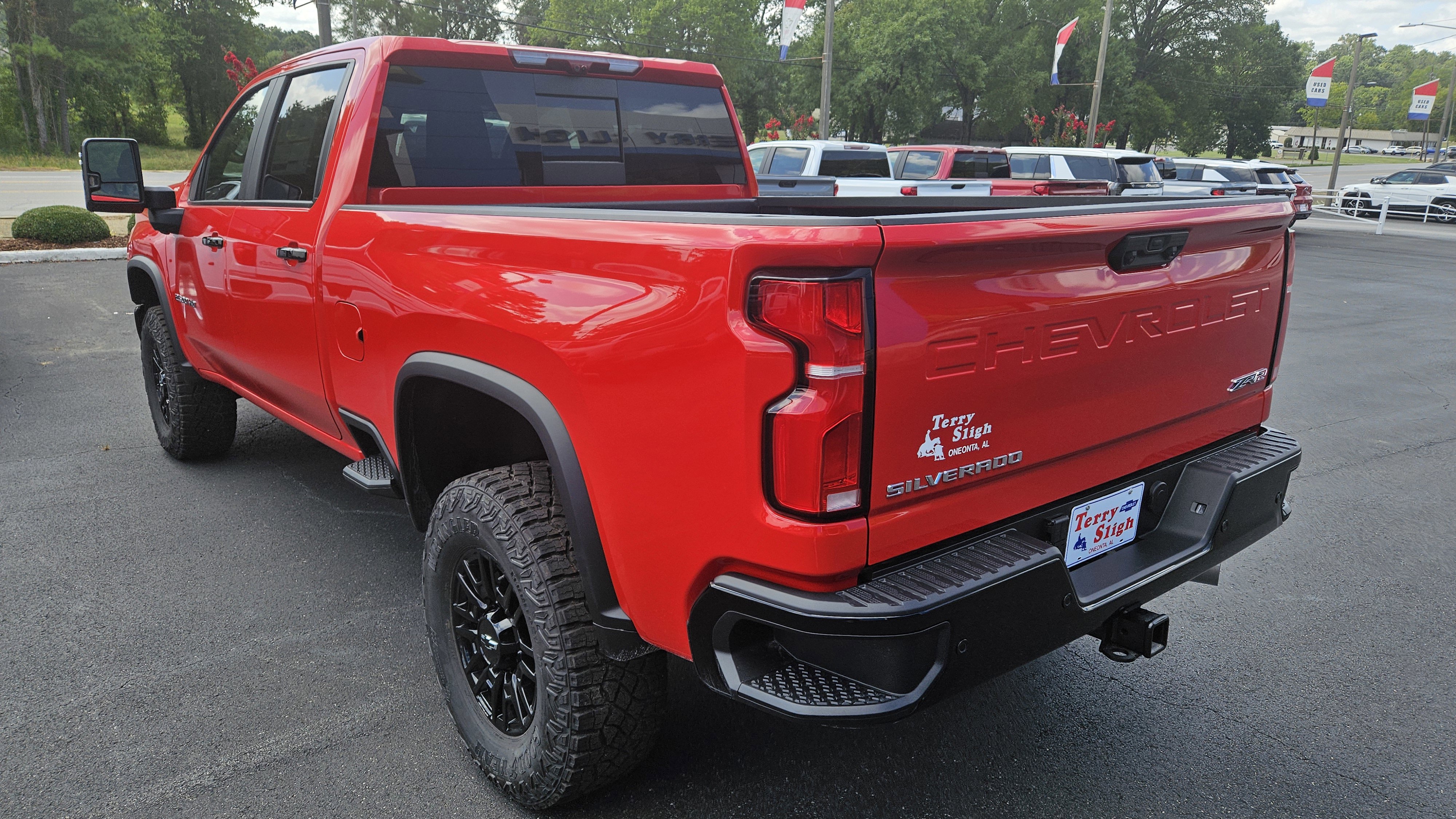 New 2025 Chevrolet Silverado 2500 ZR2 w/ Technology Package image 9