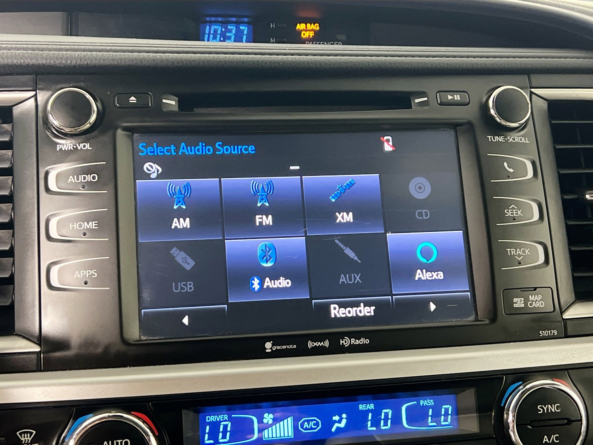 Used 2018 Toyota Highlander XLE AWD/4WD image 28