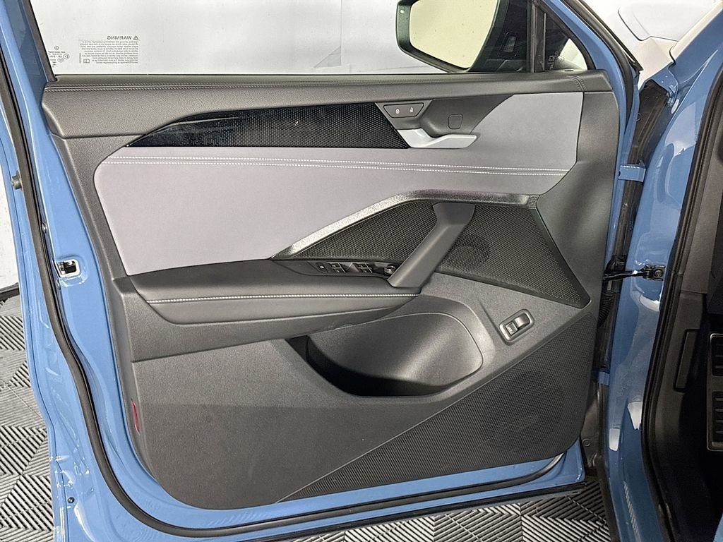 New 2025 Volkswagen Tiguan SE R-Line image 10