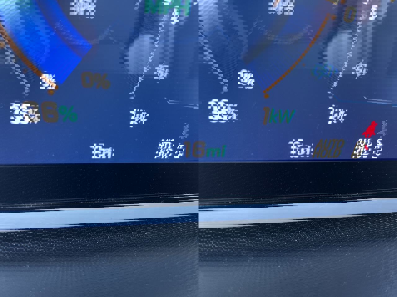 New 2025 Chevrolet Brightdrop 400 w/ Power Door Package image 4