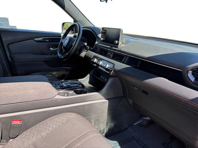 Used 2025 Honda Pilot Sport image 20