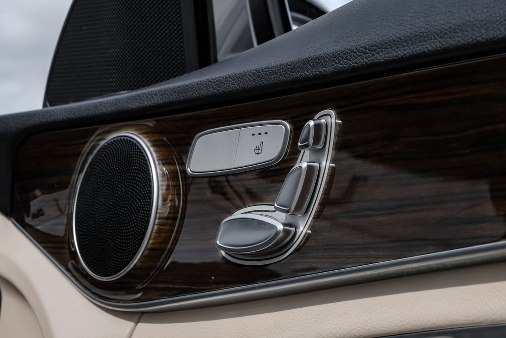 Used 2019 Mercedes-Benz C 300 Sedan image 44