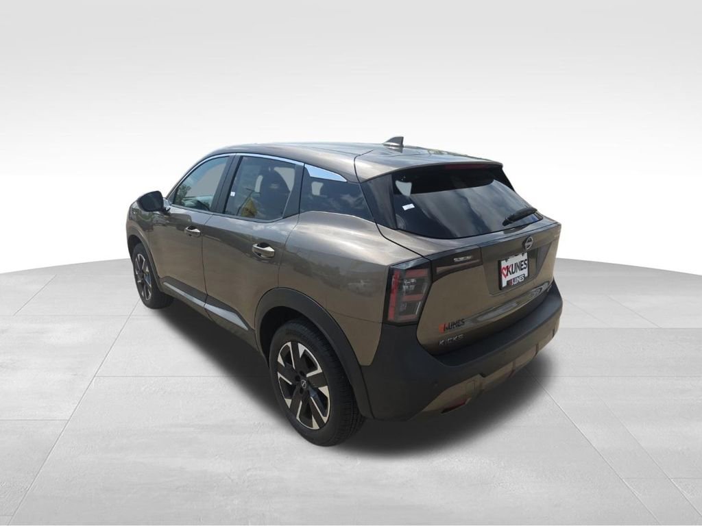 Used 2025 Nissan Kicks SV AWD/4WD image 7