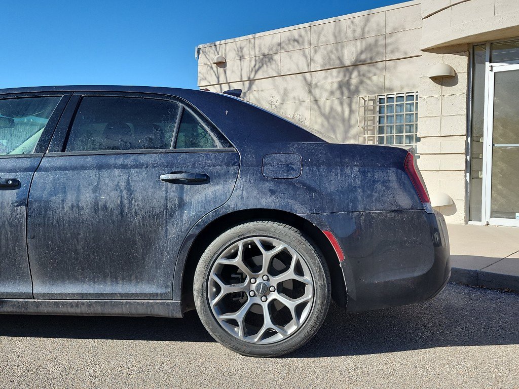 Used 2018 Chrysler 300 Touring w/ Sport Appearance Package image 9