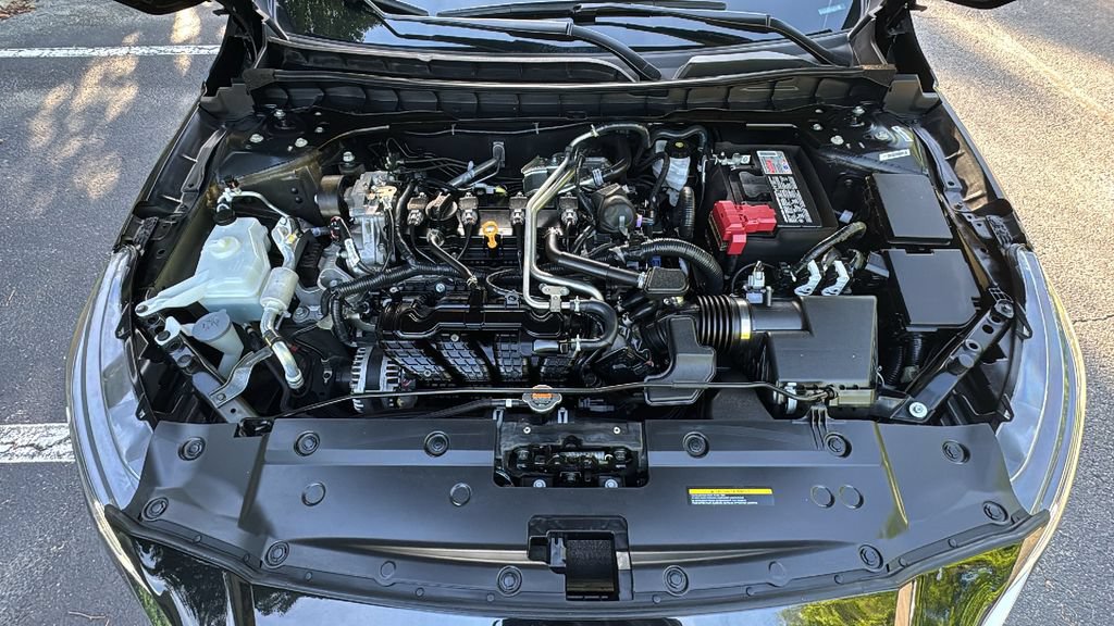 Used 2025 Nissan Altima 2.5 SV FWD image 33