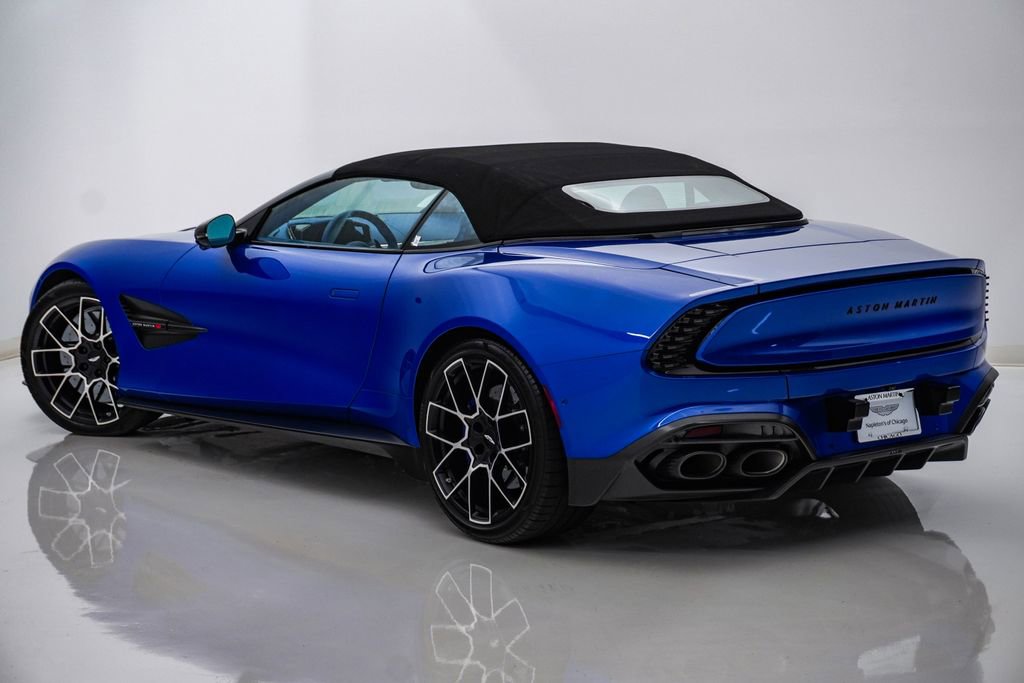 Used 2026 Aston Martin Vanquish Convertible RWD image 8