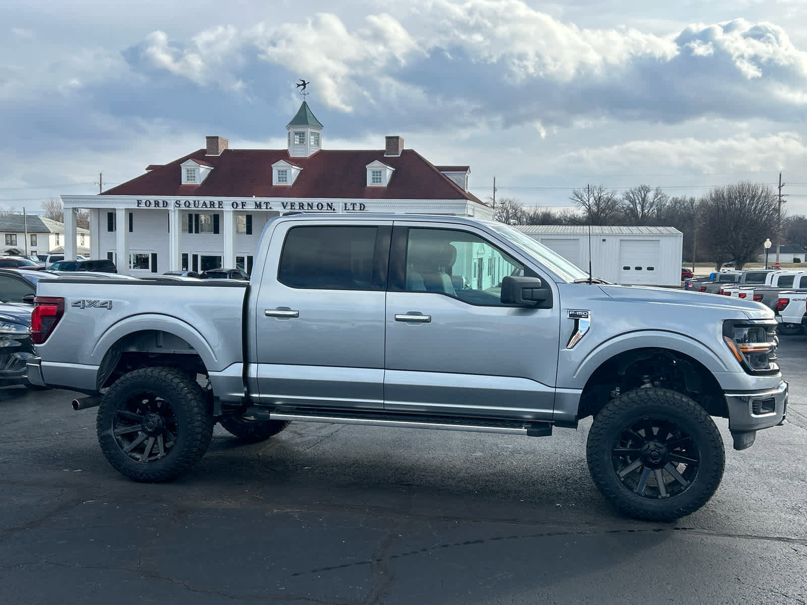 Used 2025 Ford F150 XLT w/ Equipment Group 301A Standard image 4