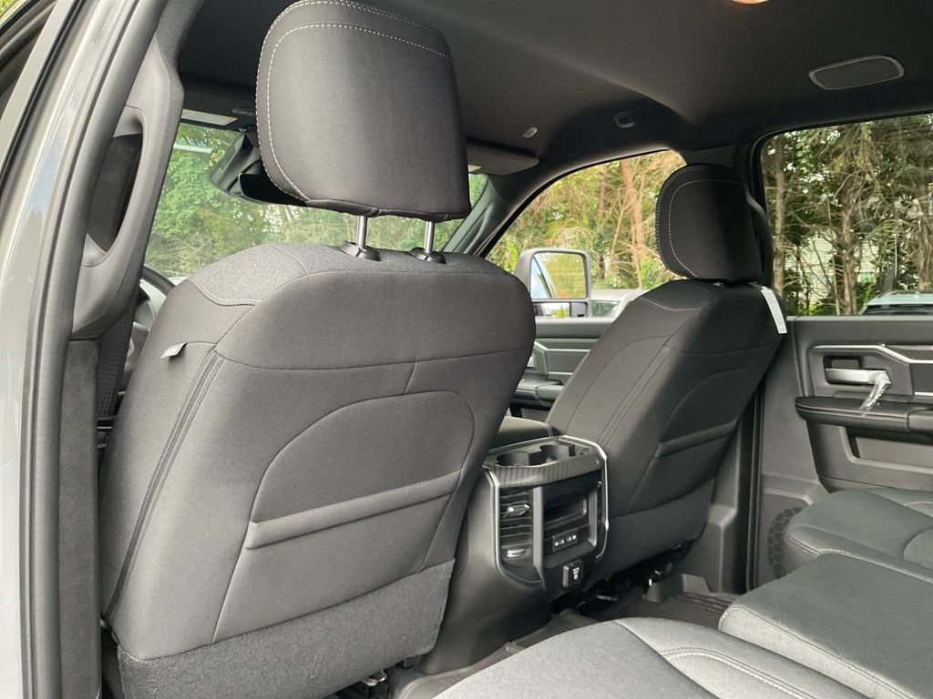 New 2027 RAM 3500 Big Horn AWD/4WD image 31