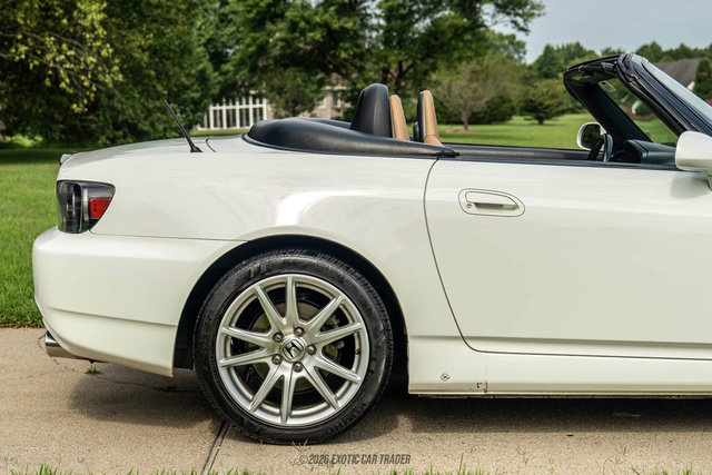 Used 2004 Honda S2000 image 10