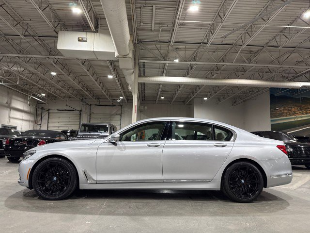 Used 2016 BMW 750i xDrive image 35