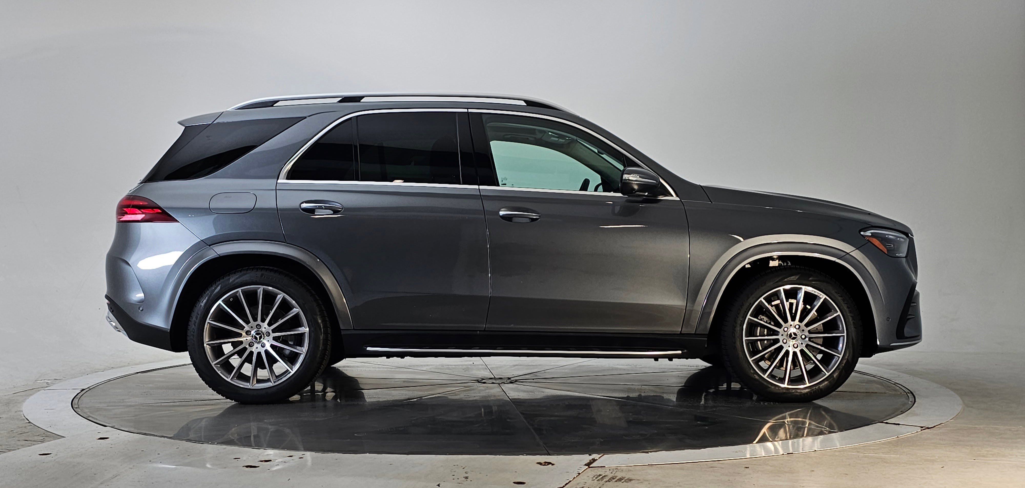 New 2025 Mercedes-Benz GLE 450 4MATIC image 3