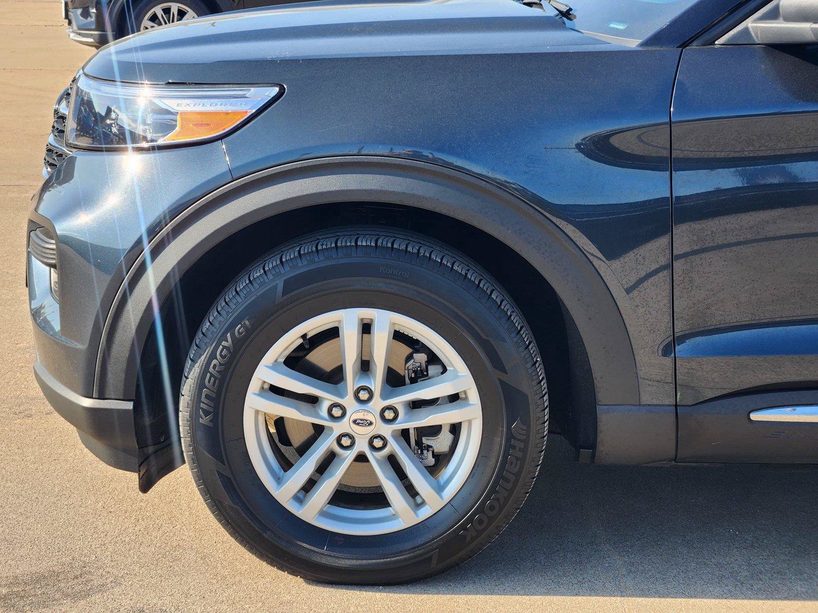 Used 2023 Ford Explorer XLT RWD image 7