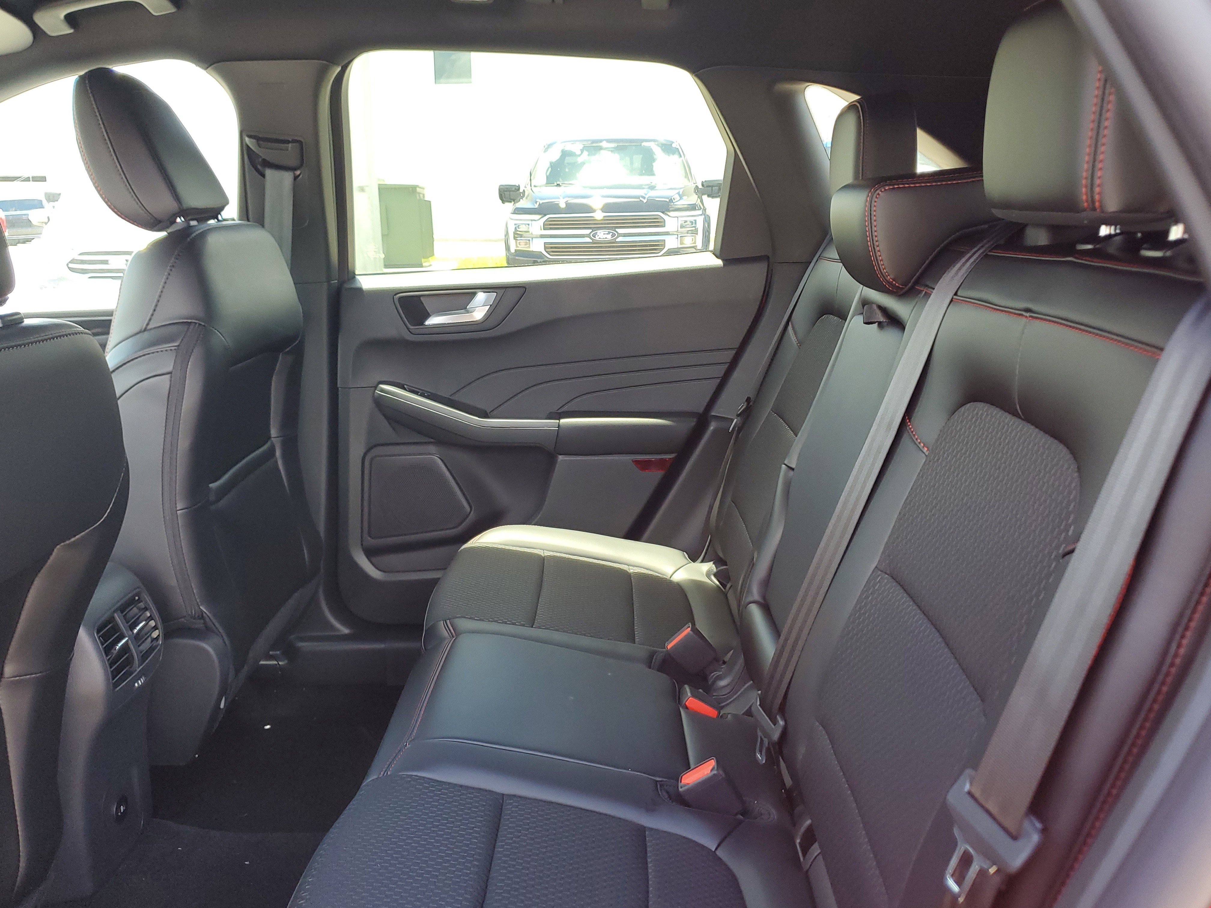 New 2025 Ford Escape ST-Line w/ Tech Pack #1 image 11