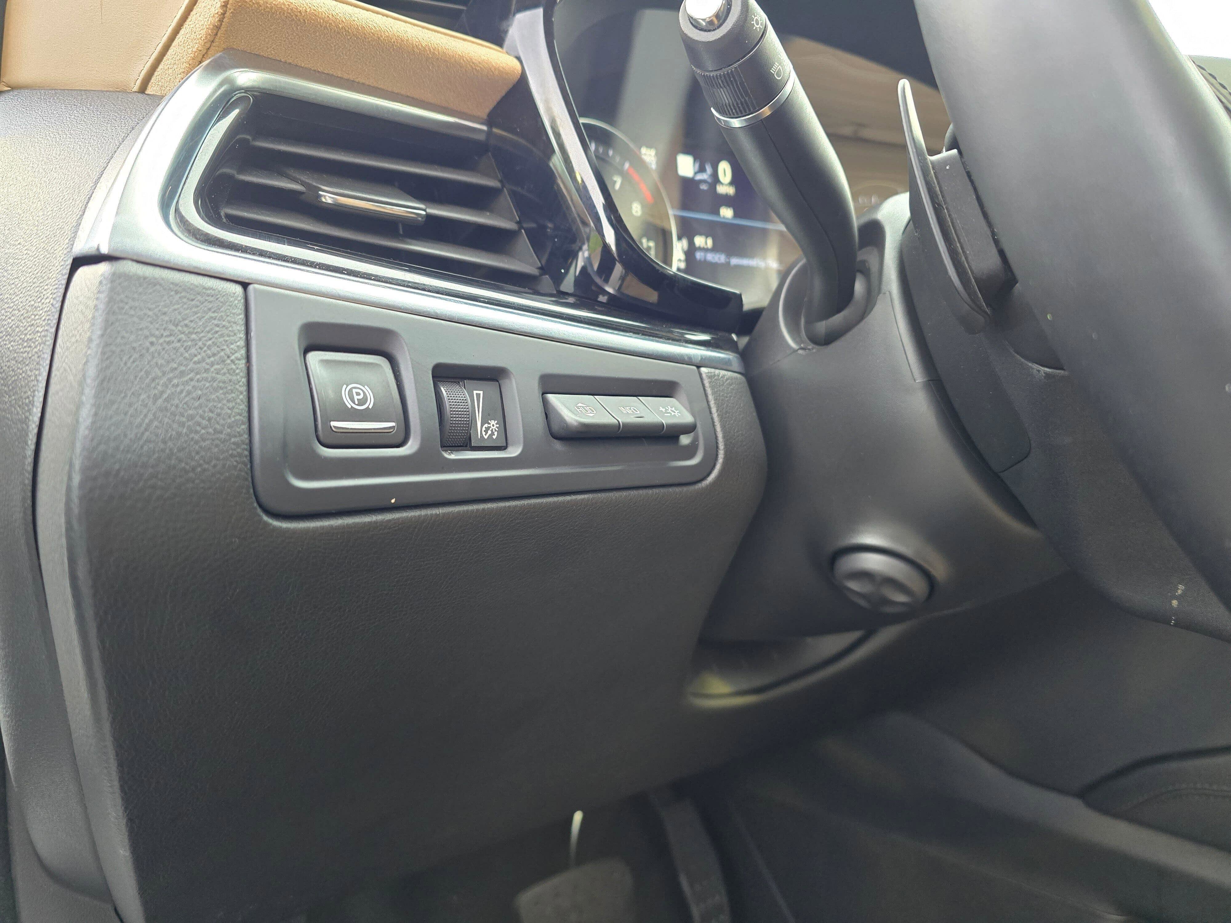 Used 2023 Cadillac XT6 Premium Luxury w/ Platinum Package image 21