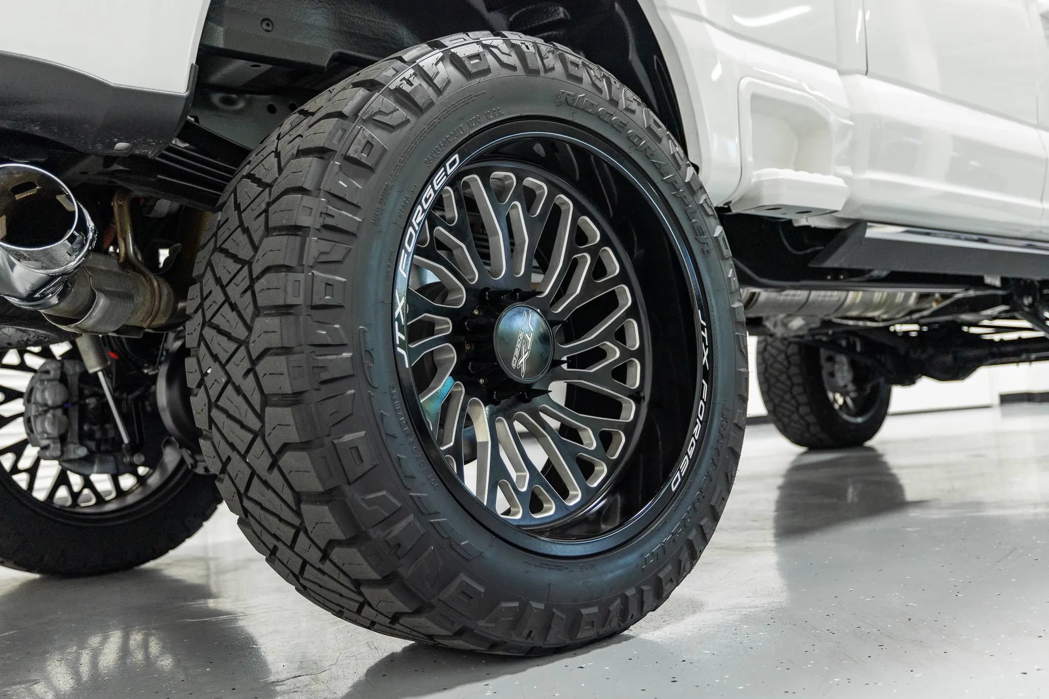 Used 2025 Ford F250 Platinum AWD/4WD image 23