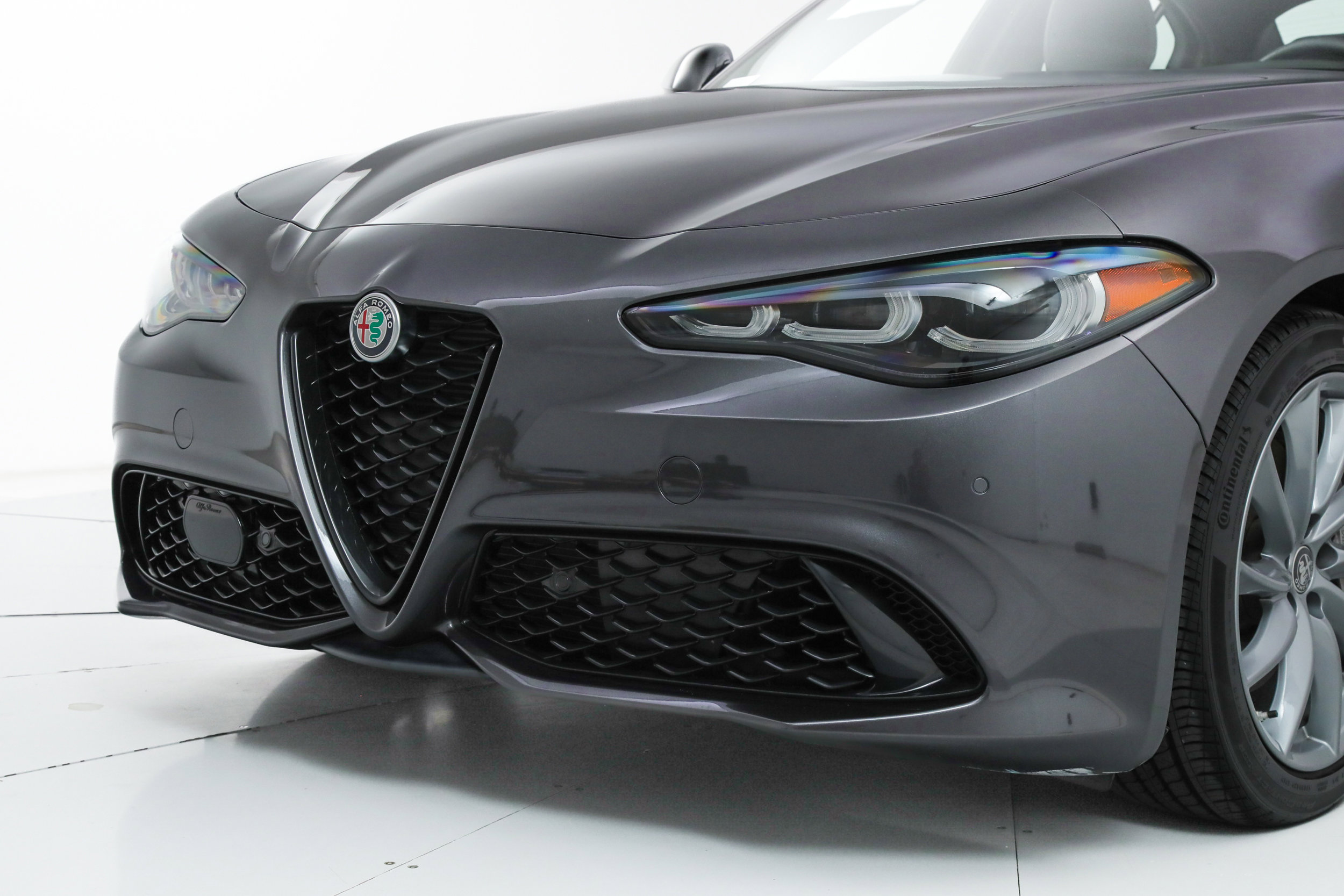 Used 2025 Alfa Romeo Giulia w/ Driving Assist Package image 9