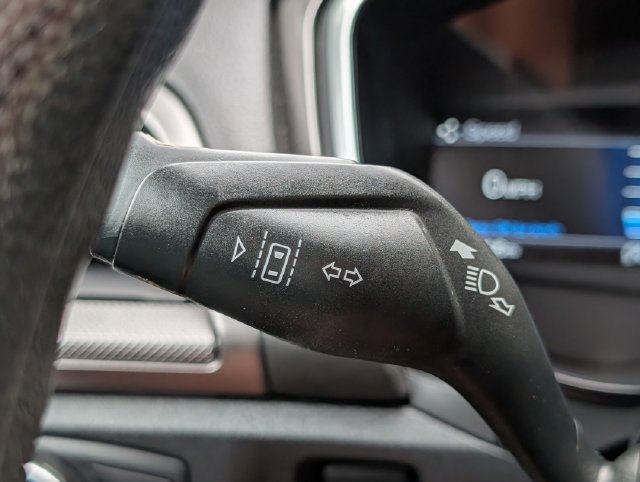Used 2020 Ford Fusion SE FWD image 23
