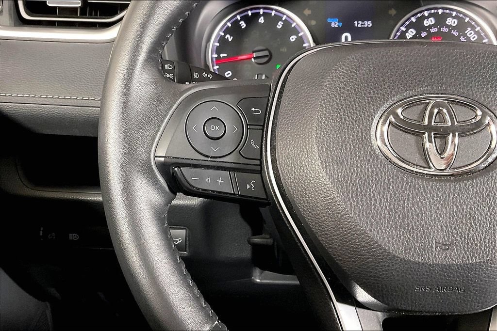 Used 2021 Toyota RAV4 XLE Premium FWD image 18