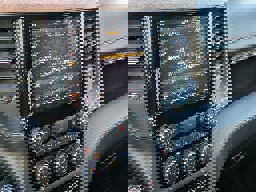 Used 2019 RAM 1500 Limited AWD/4WD image 25