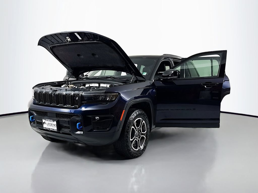 Used 2023 Jeep Grand Cherokee Trailhawk w/ Advanced Protech Group II AWD/4WD image 27