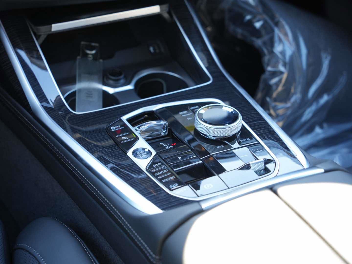 New 2026 BMW X7 M60i w/ Executive Package image 15