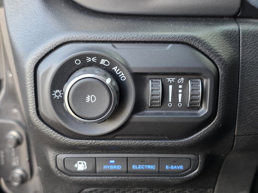 Used 2022 Jeep Wrangler Unlimited Rubicon 4xe image 24