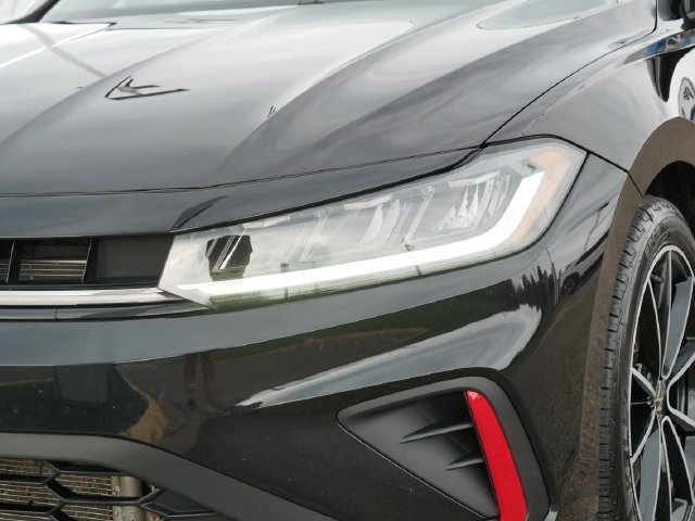 Certified 2025 Volkswagen Jetta GLI Autobahn FWD image 10