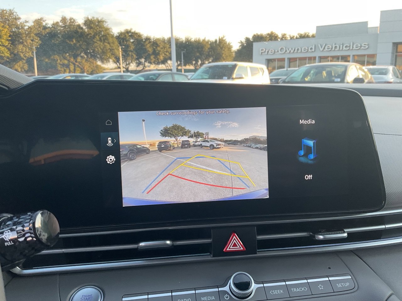 Used 2025 Hyundai Elantra SEL FWD image 34
