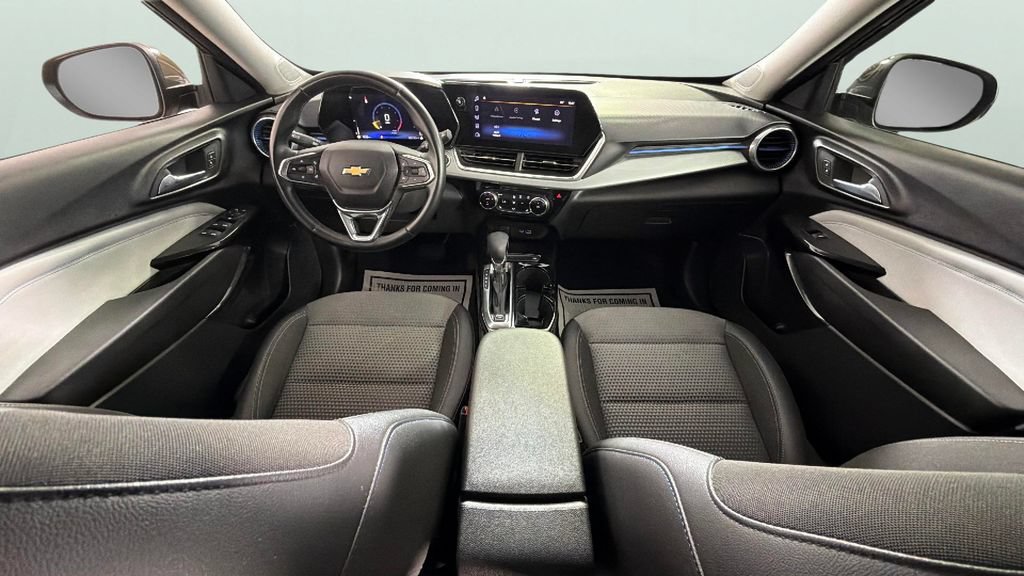 Certified 2024 Chevrolet Trax LT w/ Driver Confidence Package FWD image 46