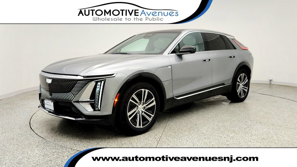 Used 2025 Cadillac Lyriq Luxury RWD image 1