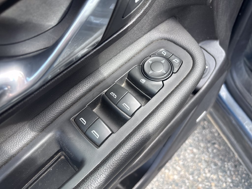 Used 2024 GMC Terrain Denali AWD/4WD image 12
