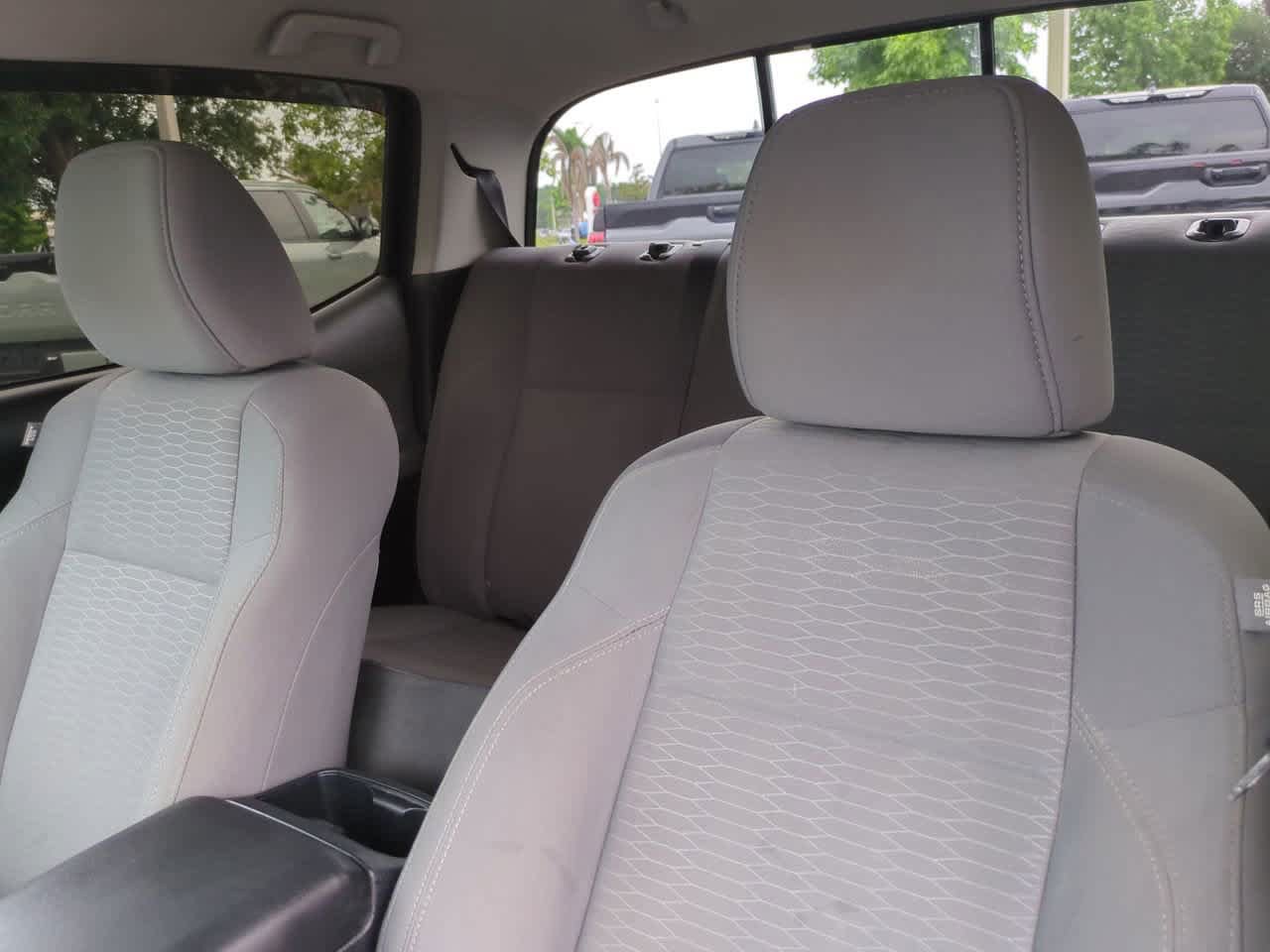 Used 2019 Toyota Tacoma SR5 RWD image 8