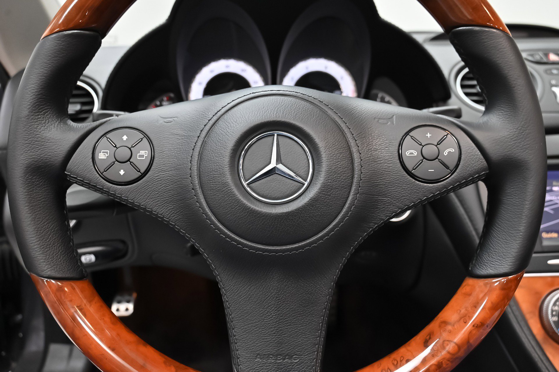 Used 2009 Mercedes-Benz SL 550 image 9