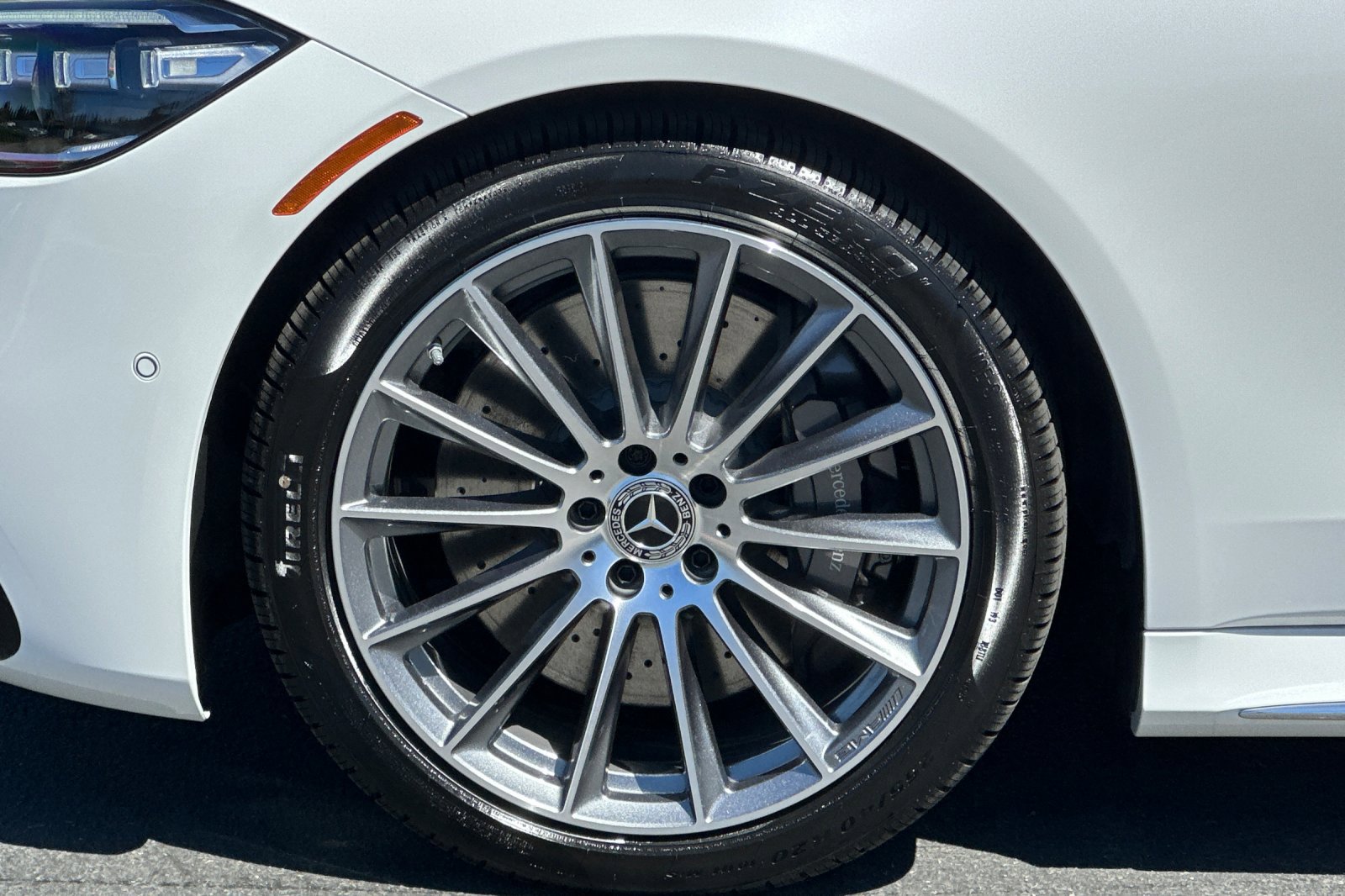 New 2025 Mercedes-Benz S 580 4MATIC Sedan image 25