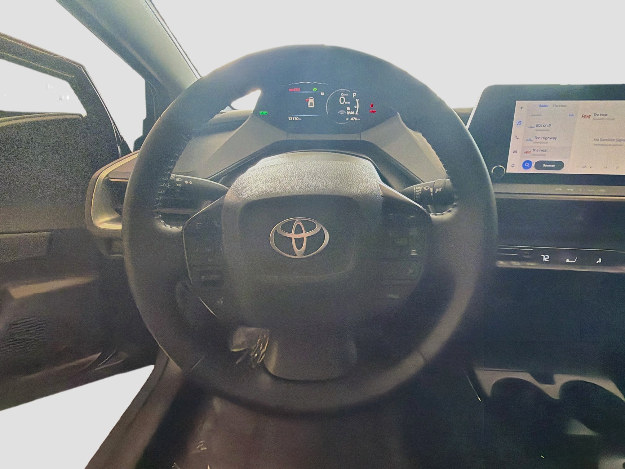 Used 2026 Toyota Prius LE FWD image 18