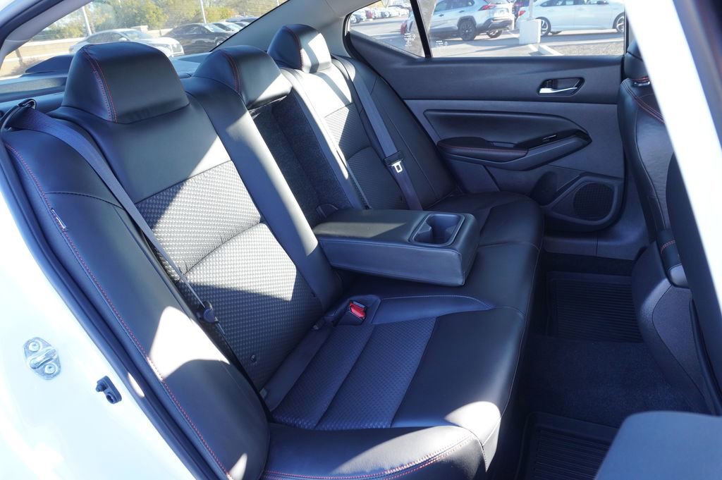 Certified 2025 Nissan Altima 2.5 SR image 9