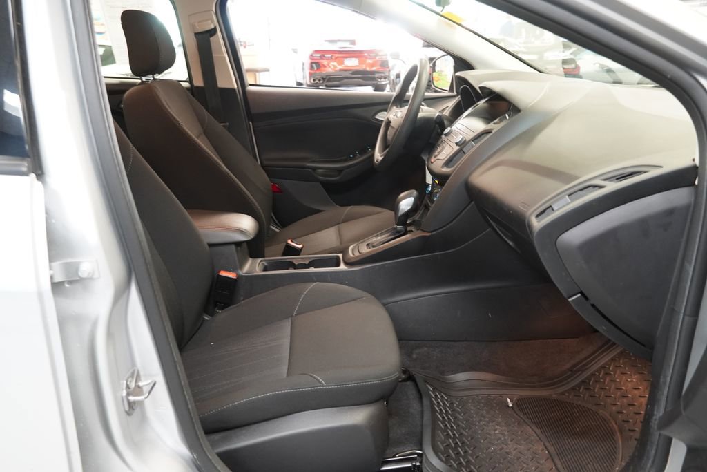 Used 2018 Ford Focus SE FWD image 22
