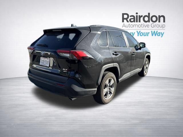 Used 2025 Toyota RAV4 XLE AWD/4WD image 7