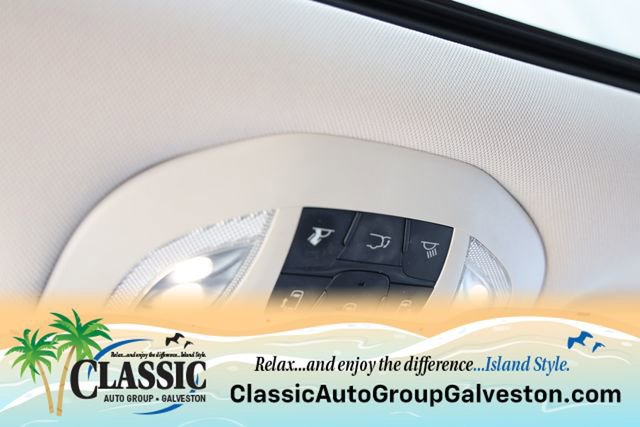 Used 2019 Chrysler Pacifica Touring-L Plus FWD image 27
